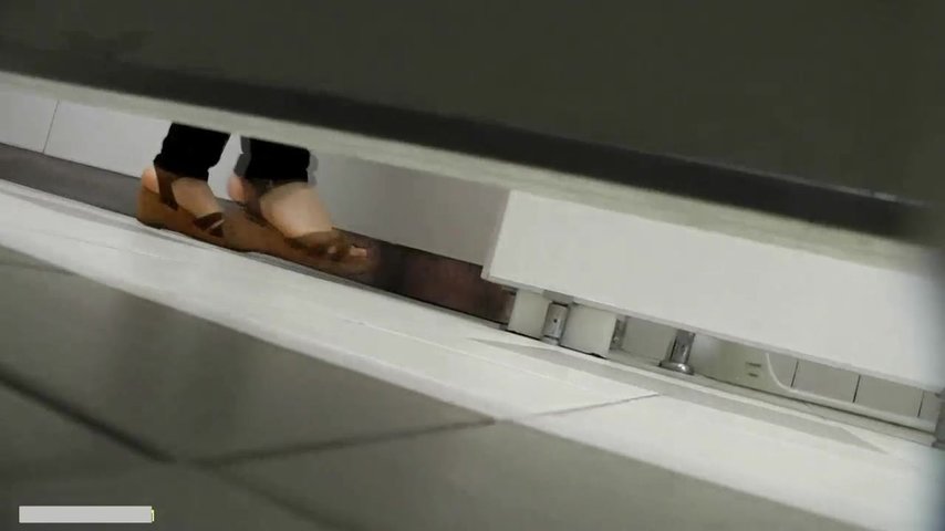 最新流出美罗城系列日本未来34美金下载精品女神来袭