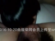 漂亮的美女舔前后