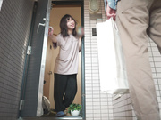 [ROYD-120] フられてズボラ痴女化し僕のチ○ポを貪り尽くすメンヘラ巨乳従姉 さつき芽衣 - 1of5