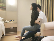 极品空姐肤白貌美一对粉乳注定一场难忘的交合