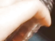 反差学生妹在宿舍公共浴室完成主人的任务