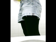 某高檔寫字樓公共女廁拍攝到的各式OL白領美女如廁噓噓 形態各異姿勢看得誘惑十足 1080P原版高清