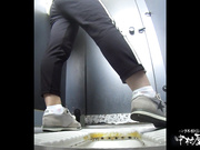 校園坑神某高校公共女廁偷拍各式美女學妹如廁噓噓 圓潤白嫩光滑大屁股看得讓人欲火焚身 1080P高清原版