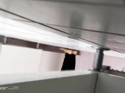 最新流出某高校公共女廁各式學妹如廁 貌似有個妹子來姨媽分泌物扯好長～1080P高清