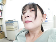 SMOK-023 【素股調教セクハラ】 残業中、2人きりの社内で若マン肉に中年チン棒が埋もれるほど擦られ続け発情してしまった早漏マ - 1of5