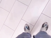 强奸爱健身的少妇邻居-戴着跳蛋逛商场女仆装酒店精液射了一脸