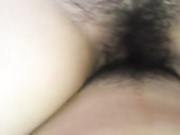 白嫩熟妇上位，表情淫荡声音甜美