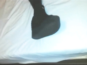 猥琐眼镜刘老板以谈公事为由约销售女经理吃饭把她灌醉带到宾馆呼呼大睡扒光各种玩弄还拔阴毛玩