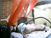 古风特色宾馆长发大胸少妇姐姐与纹身男偷情激情四射妹子太能叫了把嘴当逼洞爆插BB还插个道具太骚了