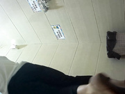 岛国某著名盗拍网站最新流出商场女厕偷拍最后一个妹子的文胸好怪异啊