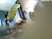 特色酒店偷拍年轻有活力的大学情侣一起翘课开房,男的进屋就扑倒美女干她,2人激情澎湃连续操了3次,干的呻吟大叫!