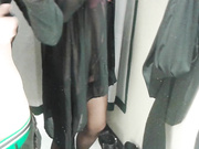 91网友效仿优衣库商场试衣间里肏屄啪啪