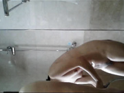 东北逃课系列之约学校舞蹈系美女酒店性爱,长得确实漂亮,床上操完后不过瘾,在卫生间洗澡时又口爆！