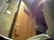 外站最新流出岛国大神国内某高级快餐厅TP女员工和女顾客方便皮裤俏皮小美女惹人爱女员工尿频入镜3次