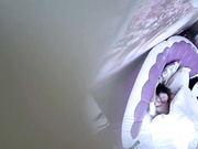 温馨钟点房喝着红牛的小青年与电话多业务有点忙的销售姐姐啪啪啪主动吃J8搞硬女上表情享受还说用力