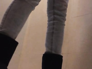 商场厕拍系列 天气冷了，妹子们都开始穿的厚起来了