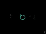 万圣节戴着面具做爱的男女