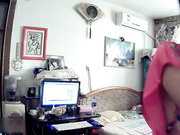 家庭摄像头破解强开TP居家内部的私密生活悲剧的两口子要行房事突然回来人了欲望少妇边看小电影边用口红自慰