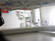 提前放好相机偷拍女友洗澡还教她怎么用热水器