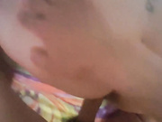 普通话对白风韵犹存美容店老板娘和女儿一块侍候年轻嫖客