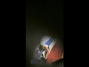 牛人盗录游泳馆妹纸更衣胆大包天