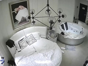 女神级时尚性感的美女酒店和东北小情人偷情啪啪,床上操完又在浴缸内干,连续搞了美女3次,受不了嗷嗷大叫!