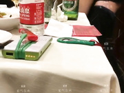 【网曝门事件】潍坊包间事件 19岁潍坊女包间擦枪走火 翘美臀后入直接操