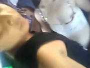 坑爹女技师兼职女主播偷拍目测70岁的大爷去做保健解开人家的文胸摸奶没几下就被女技师给撸射了