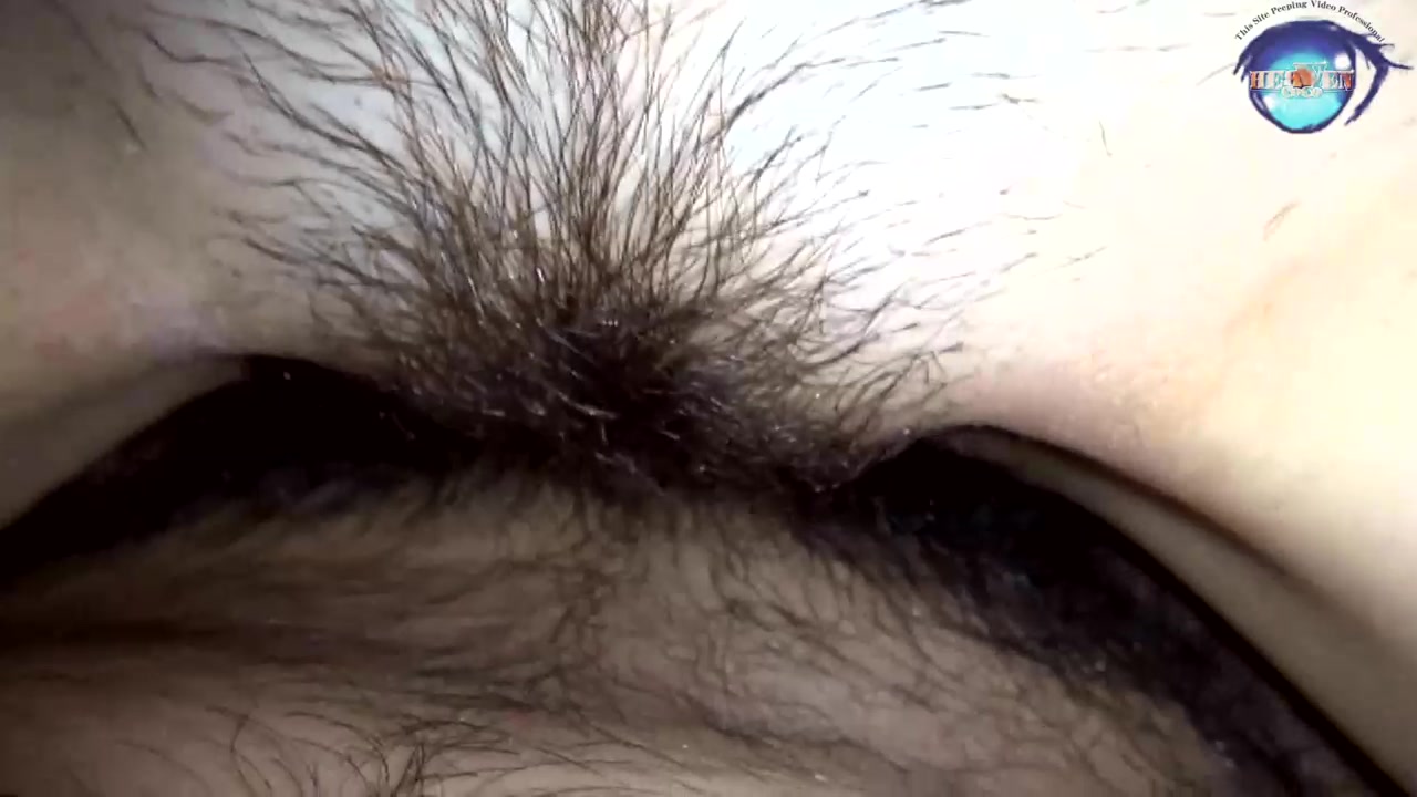 清纯白嫩干练短发小白领被套路晕倒带到宾馆扒光各种玩弄小穴好多白浆