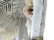 老哥越南约了个短发颜值不错少妇啪啪 骑乘撸管口交后入猛操抱起来操 很是诱惑喜欢不要错过