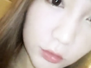 乖乖的小萝莉TS清幽，酥酥的乳房 吃起jj来毫不含糊，舌头太会舔了！