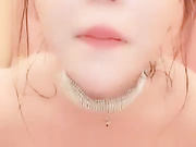 很有味道的美少妇全程露脸直播与大哥啪啪，一起洗澡勾引给打哥推鸡巴口活，多体位激情爆草自己揉奶子浪叫