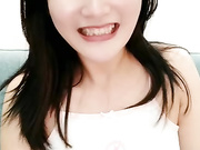 颜值不错长相清纯妹子挺骚妹子第二部 沙发上滴蜡自慰逼逼呻吟娇喘 很是诱惑喜欢不要错过