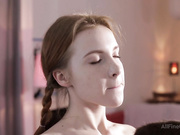 精品18岁白嫩花季少女可爱俏皮双马尾饱满双乳粉嫩嫩蝴蝶穴淫水充足被小伙爆操画面感十足