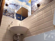 厕所偷拍尿急洋妞