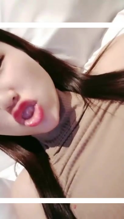 非常骚女约炮酒店啪啪口交舔弄，足交后入抽插上位骑坐猛操非常诱人