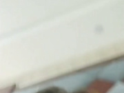 样子斯文的气质眼镜女白领兼职女主播和土豪粉丝宾馆豪华套房约炮不知道啥原因妹子下面出血了