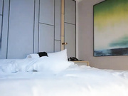 小宝寻花第二场粉衣鸭舌帽少妇，舔弄口交上位骑乘大力猛操呻吟_ev