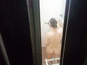 偷拍邻居少妇洗澡.