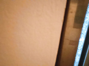 偷拍楼上萌妹子洗澡