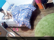 水滴偷拍没穿衣服的小媳妇突然发现家里的摄像头被人偷开