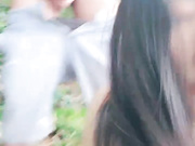 剧情演绎大长腿美女户外勾搭小哥哥野战深喉口交翘起屁股站立后入