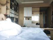 双飞良家熟女加起来年纪过百了玩得真是刺激