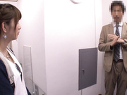 [IPZ-688] 突撃！単体女優希美まゆが噂の風俗店に体当たりガチ潜入リポート！箱ヘルから個室ビデオ、女性専用性感....... - 2of5