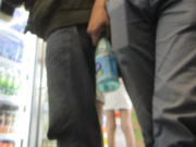 街拍裙低春光系列 便利店两个丁字内美模 真想撩开超短裙后入啊