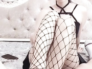 思雨女神性感黑色吊带爆草颜射