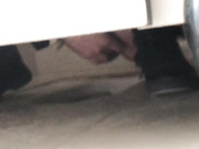 公司厕所偷拍骚逼自慰