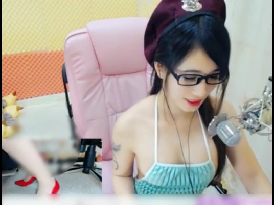 老公我要草死我戴着眼镜样子淫骚的一坊大奶魅心销魂自渎诱惑大家飞机撸点满满的