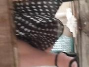 穿格子裙的旺仔小馒头逼