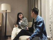 极品甜美眼镜萌妹子沙发上啪啪掰穴抽插猛操